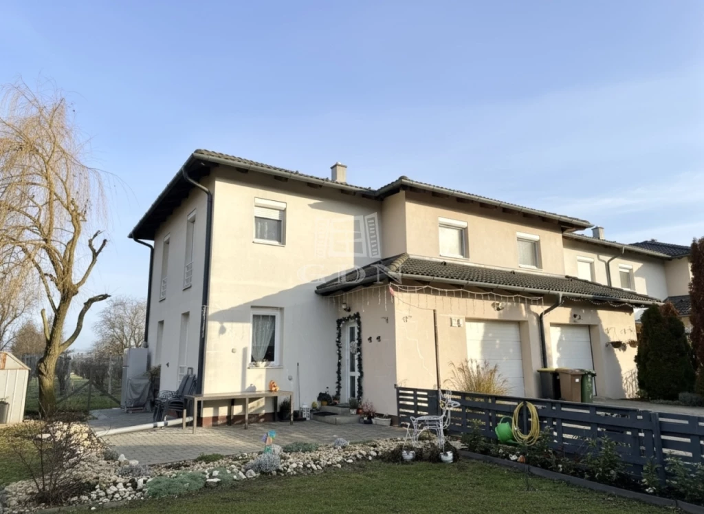 Eladó családi ház, Polgárdi, Arany János utca