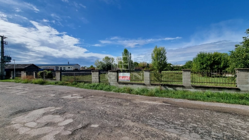 Eladó fejlesztési terület, Székesfehérvár, Váralja, Újkuti u.