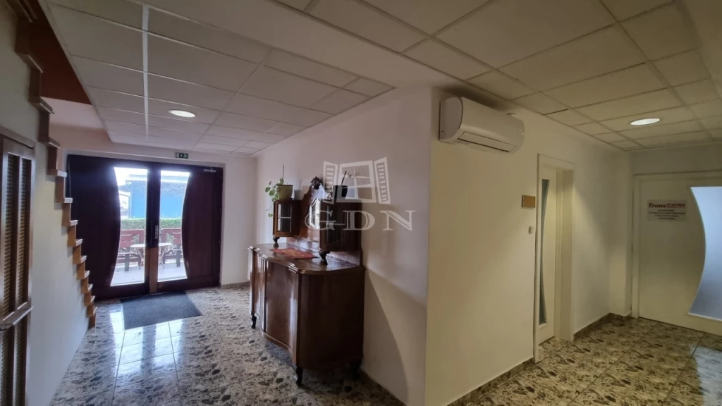 Kiadó iroda, irodaház, Székesfehérvár, Szedreskert és környéke, Kereszttöltés utca