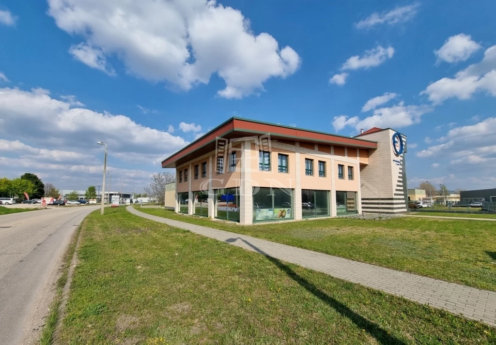 Kiadó iroda, irodaház, Székesfehérvár, Alba ipari zóna, Zsurló utca