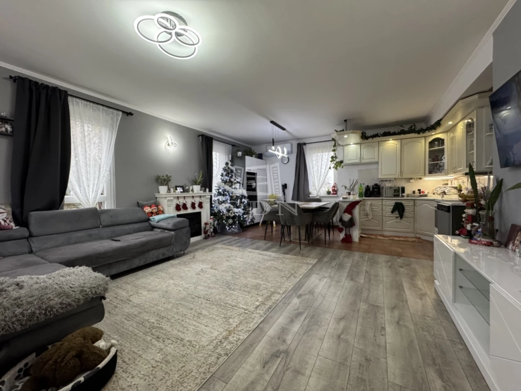 Eladó családi ház, Polgárdi, Arany János utca