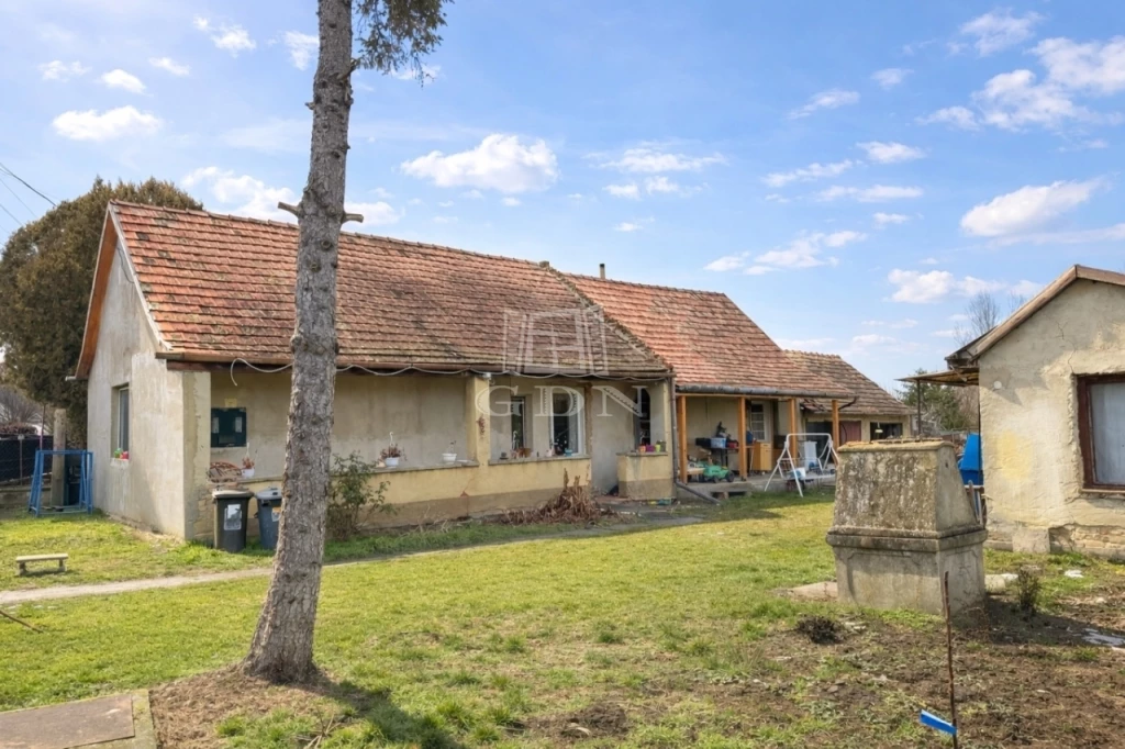 Eladó családi ház, Sárszentmihály, központhoz közel