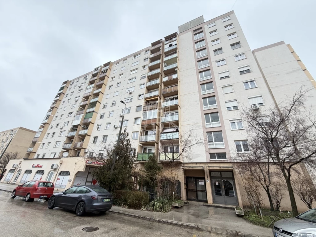 Eladó panellakás, Székesfehérvár, Palotaváros, Sziget utca