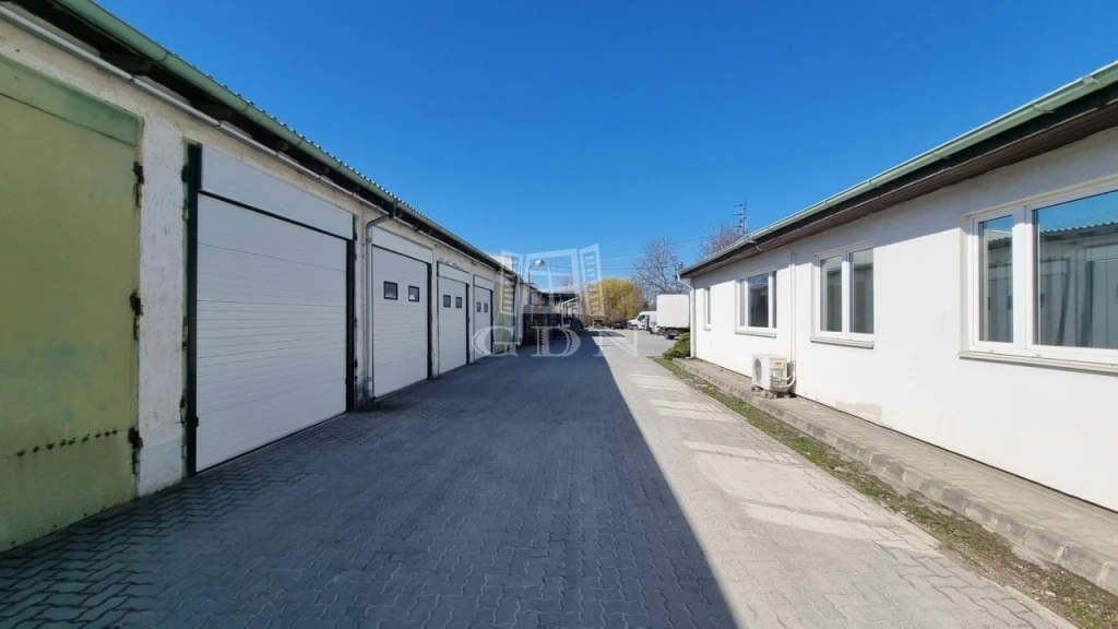 c3-2-name c2-66-name, Székesfehérvár, Déli Ipari Park, Vállalkozói Központ