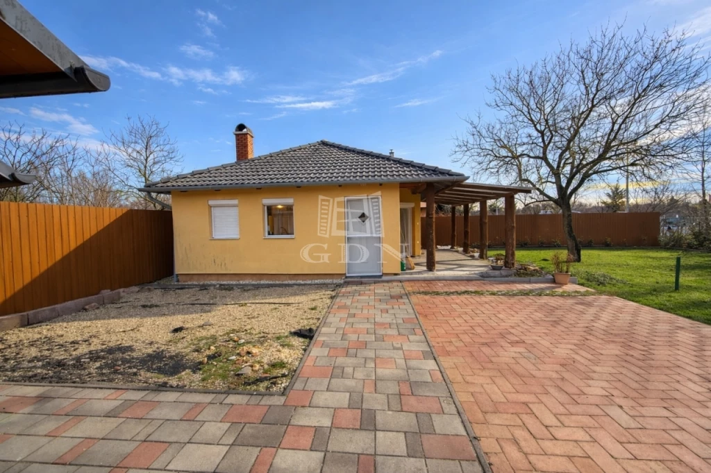 Eladó családi ház, Székesfehérvár, Szárazrét-Feketehegy, Feketehegyen