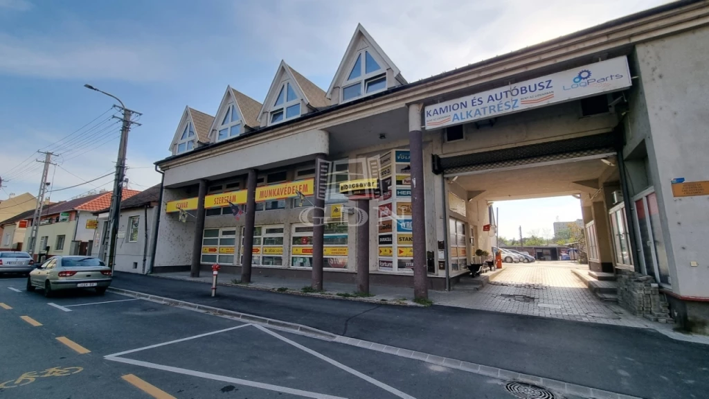 Kiadó üzlet, Székesfehérvár, Felsőváros-Királykút, Móri utca