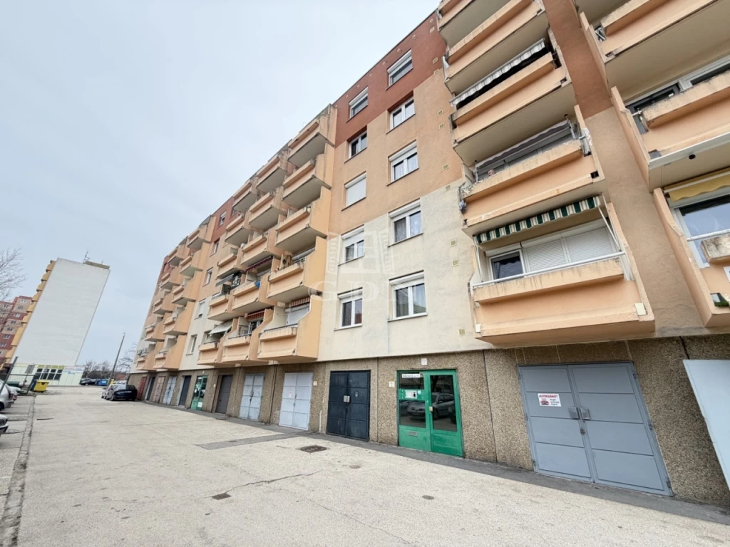 Kiadó panellakás, Székesfehérvár, Palotaváros, Kelemen Béla utca