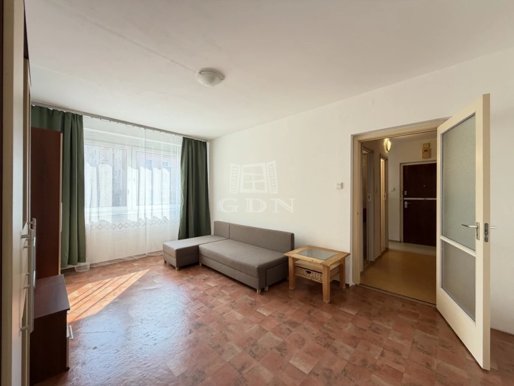 Eladó panellakás, Székesfehérvár, Palotaváros, Sütő utca