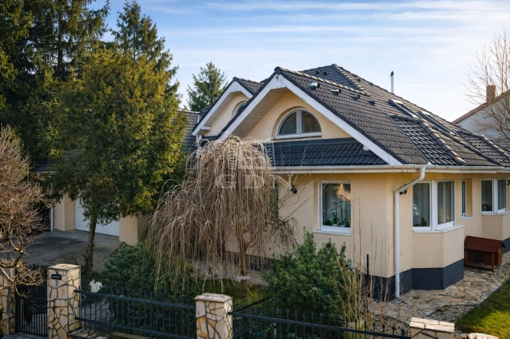 c3-1-name c2-1-name, Székesfehérvár, Öreghegy, Öreghegyen