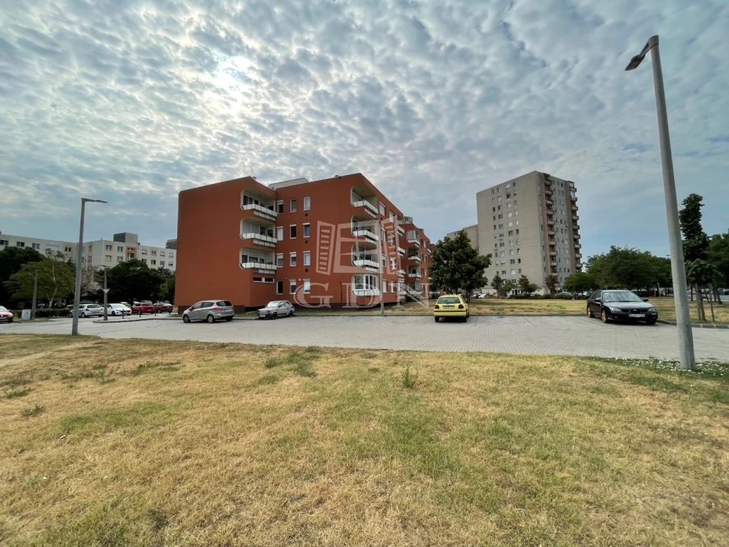 c3-2-name c2-19-name, Székesfehérvár, Palotaváros, Cserepes köz