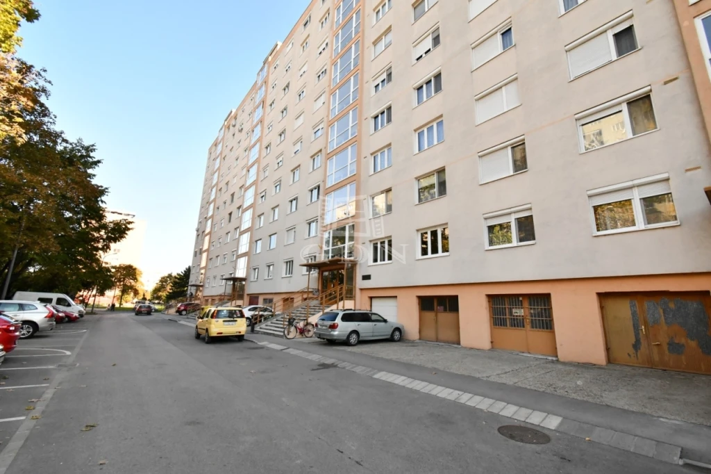 c3-1-name c2-20-name, Székesfehérvár, Belváros és környéke, Kígyó utca