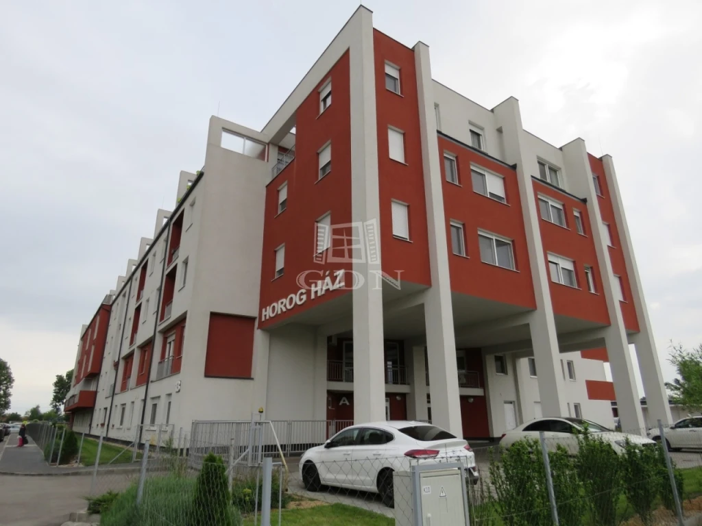 c3-1-name c2-19-name, Székesfehérvár, Palotaváros, Horog utca