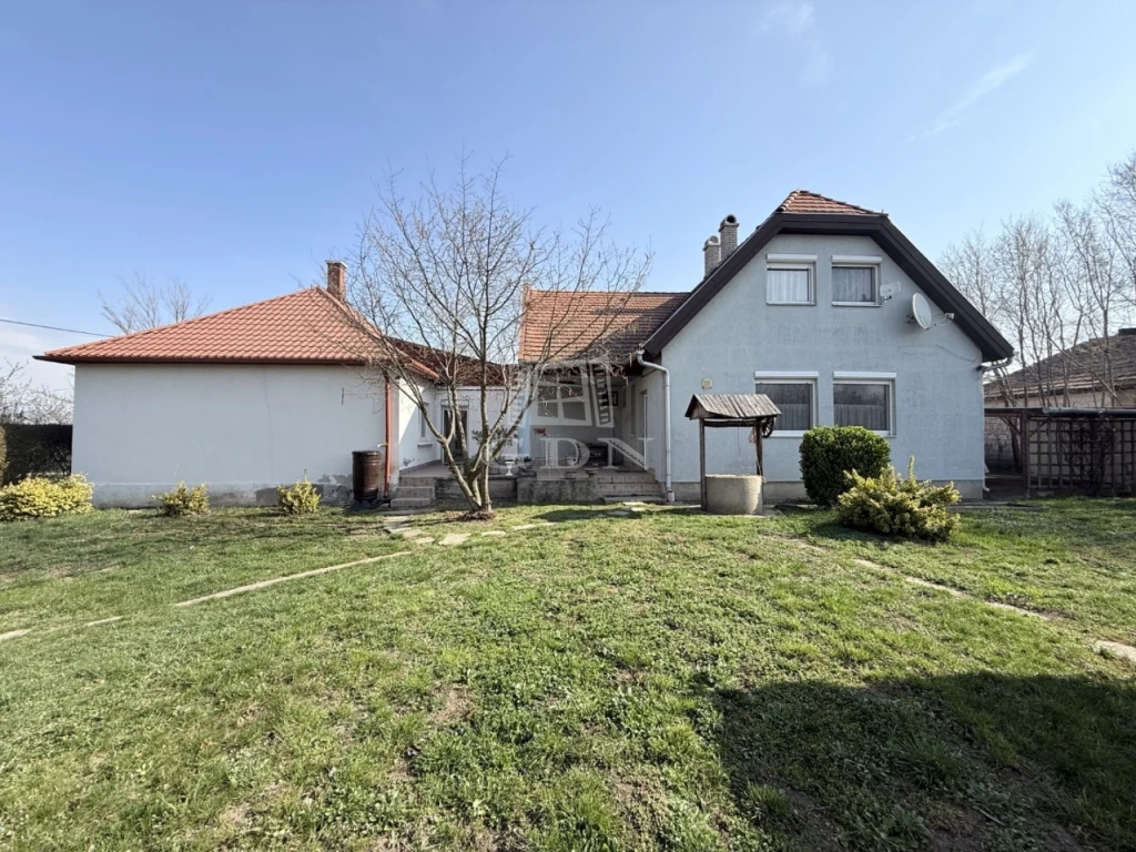 c3-1-name c2-1-name, Székesfehérvár, Börgönd, Börgöndön