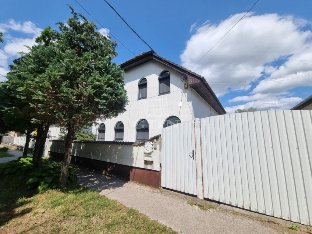 c3-1-name c2-1-name, Székesfehérvár, Maroshegy, Maroshegyen