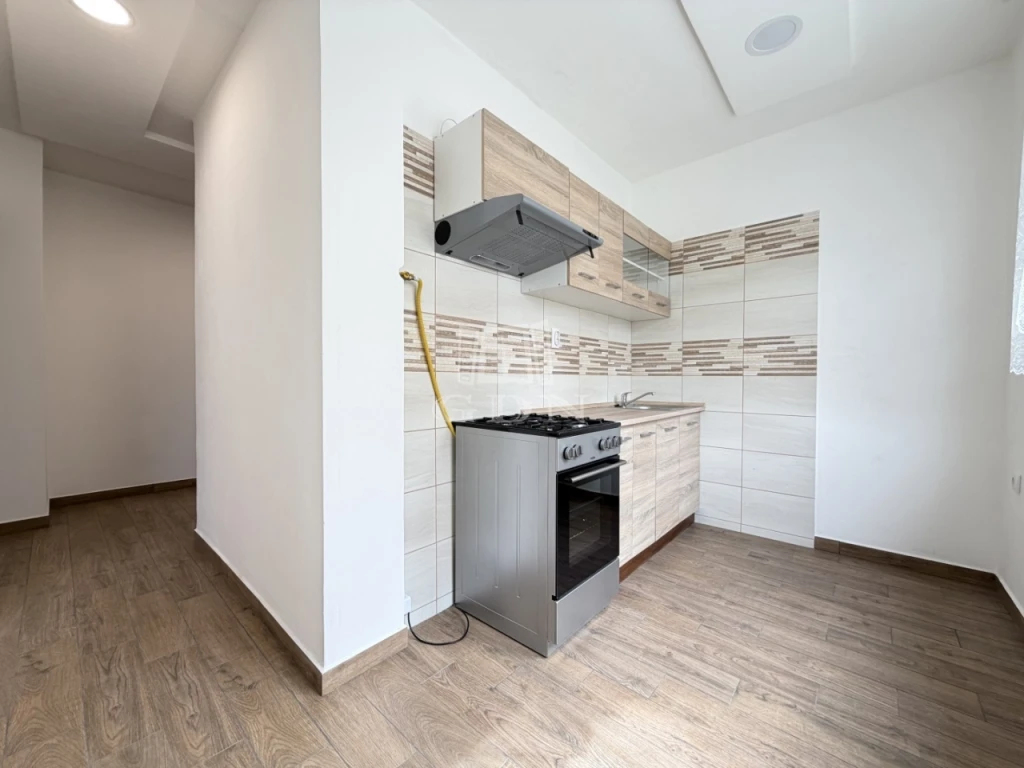 c3-2-name c2-20-name, Székesfehérvár, Prohászka, Széchenyi utca