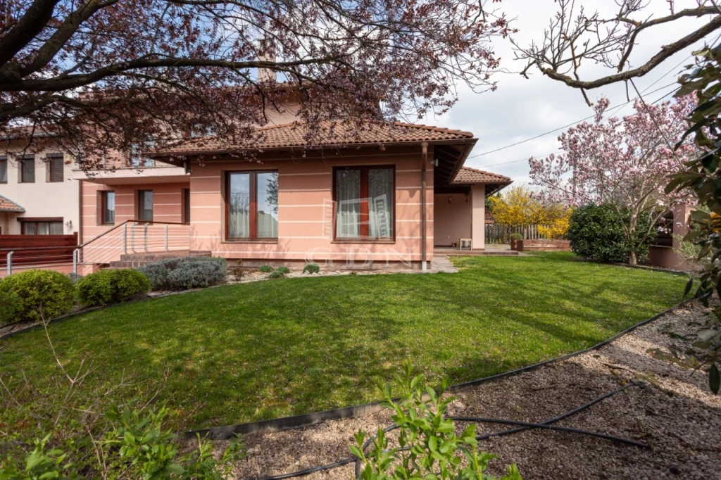 c3-1-name c2-1-name, Székesfehérvár, Öreghegy, Öreghegyen