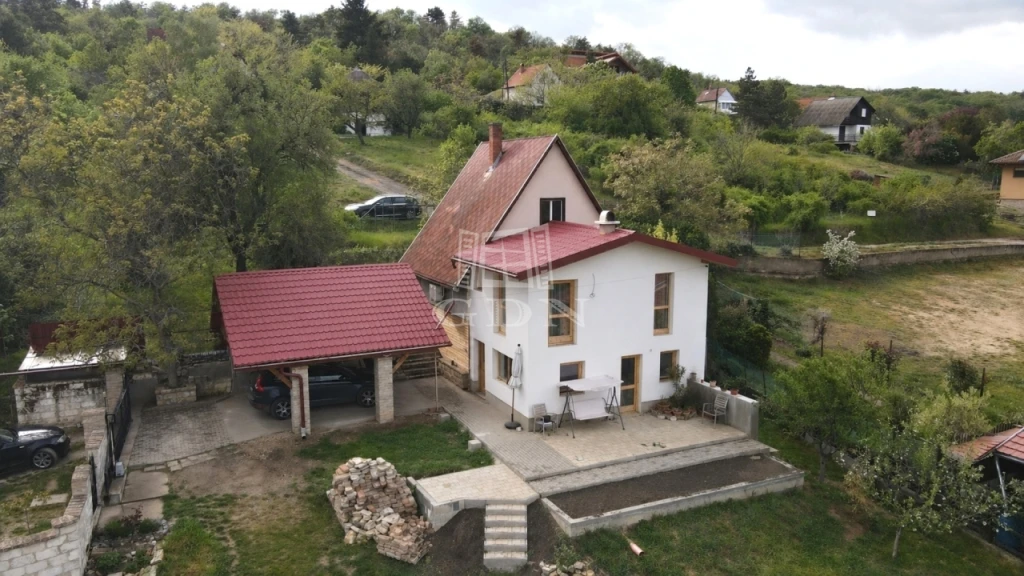 Eladó családi ház, Pákozd, Alma utca
