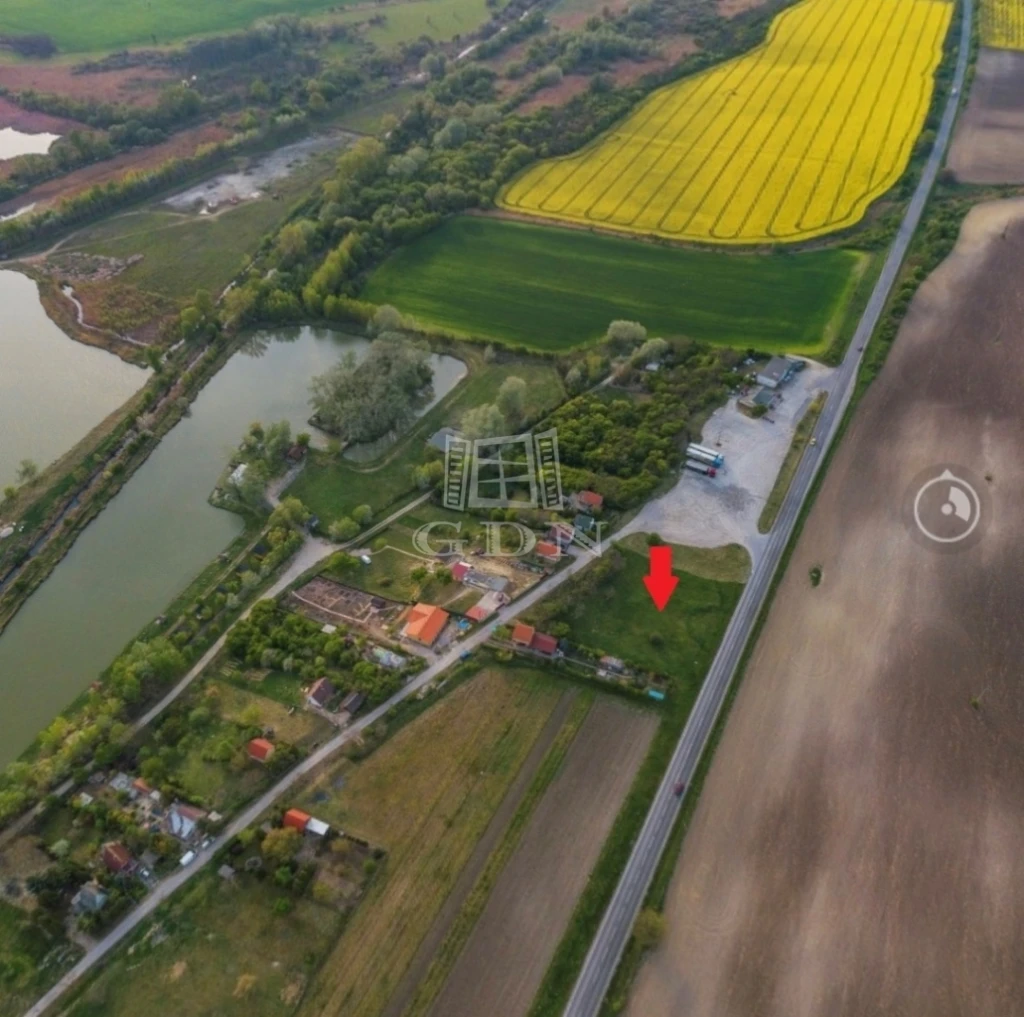 Eladó külterületi telek, Sárkeresztes, Pórkerék dűlő