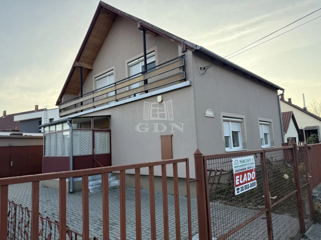 Eladó családi ház, Székesfehérvár, Felsőváros-Királykút, Tompa Mihály utca