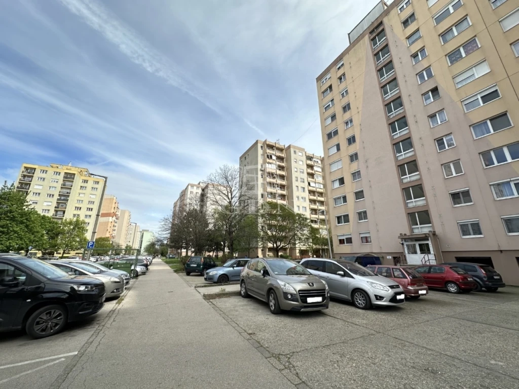 c3-2-name c2-20-name, Székesfehérvár, Víziváros, Sarló utca