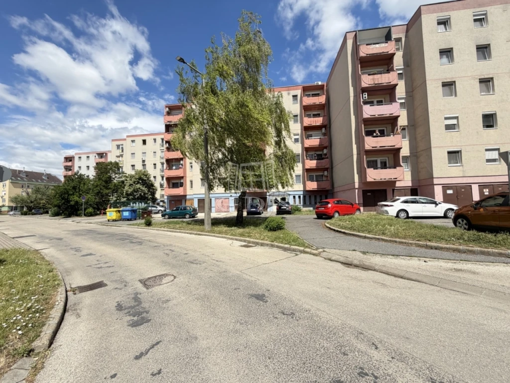 c3-1-name c2-20-name, Székesfehérvár, Palotaváros, Kelemen Béla utca