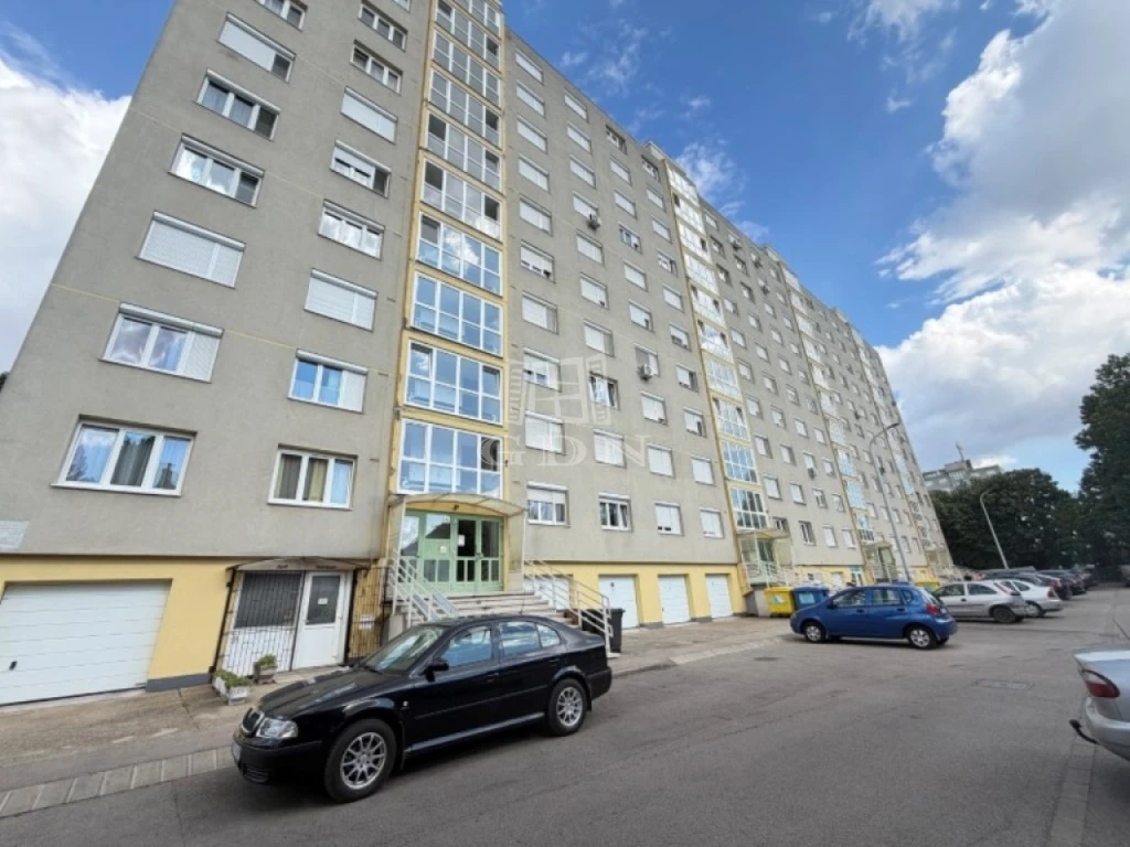 Eladó panellakás, Székesfehérvár, Belváros és környéke, Kígyó utca
