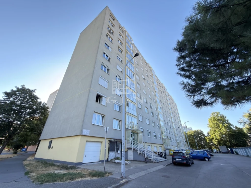Eladó panellakás, Székesfehérvár, Belváros és környéke, Kígyó utca