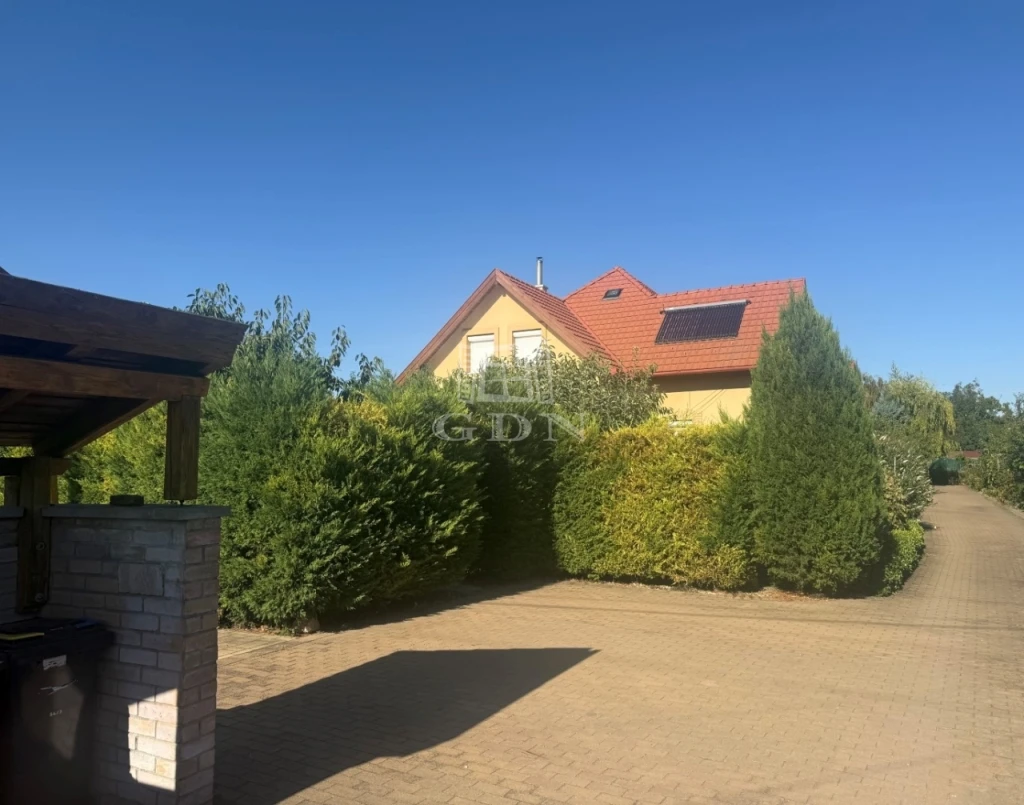 Eladó családi ház, Székesfehérvár, Öreghegy, Öreghegyen