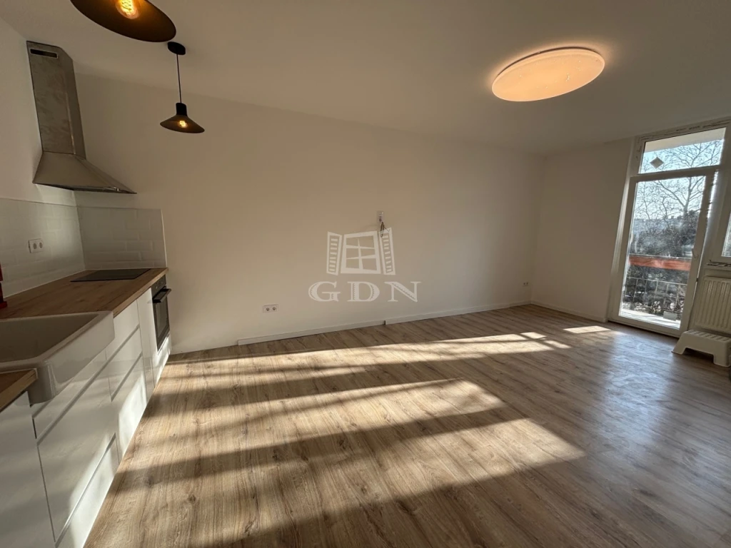 Kiadó téglalakás, Tata, Új utca