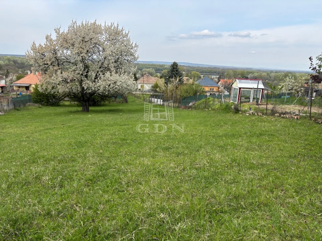 Eladó építési telek, Neszmély, Felsőhegyi út