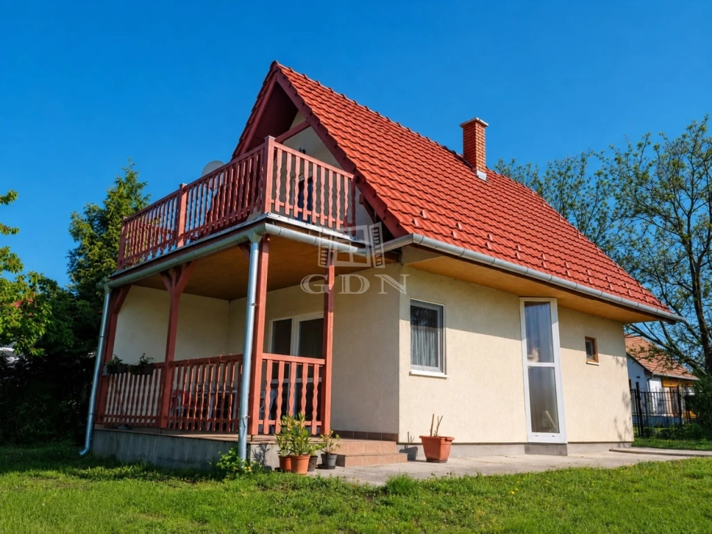 Eladó üdülő, nyaraló, Siófok, Szabadifürdő, Szabadifürdő csendes részén