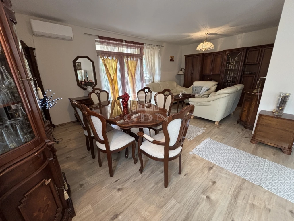 Eladó téglalakás, Siófok, Fokihegy, Kertkapcsolatos lakás