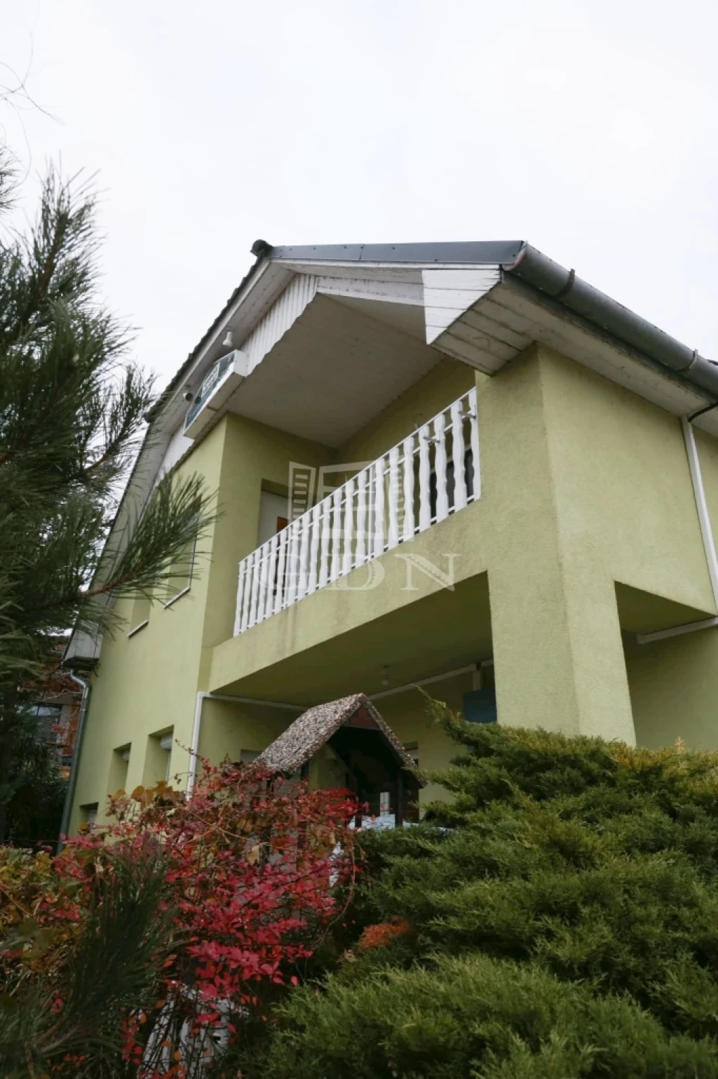 Eladó ikerház, Siófok, Belváros, Belváros közeli ikerház