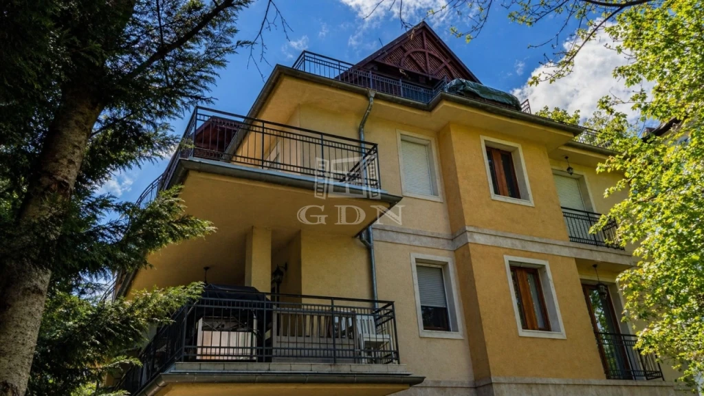 Eladó téglalakás, Budapest II. kerület, Szemlőhegy, Rózsadombon