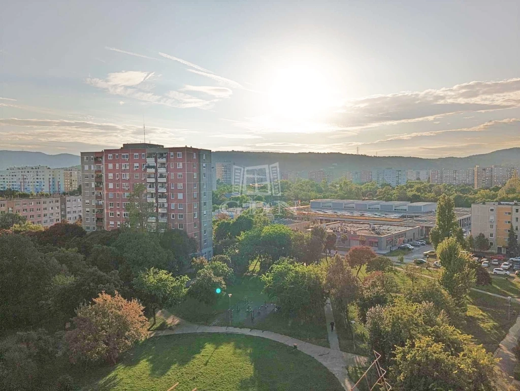 Eladó panellakás, Budapest III. kerület, Békásmegyeri ltp. Duna felől, Békásmegyer Duna felőli oldal