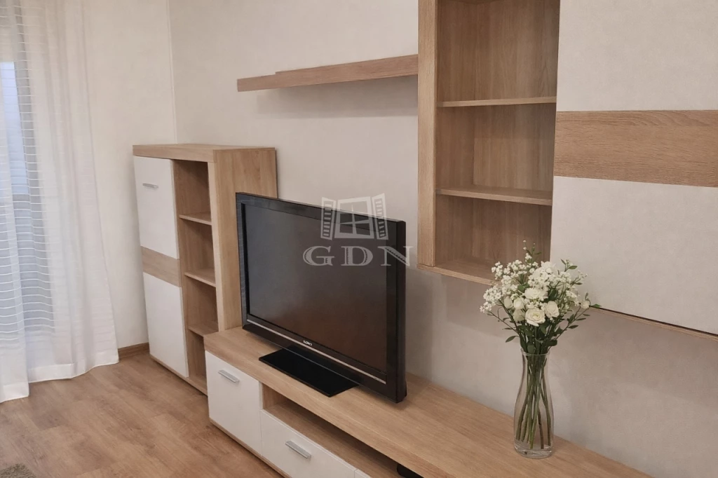 For sale panel flat, Dunakeszi, Barátság úti lakótelep, Garas utca