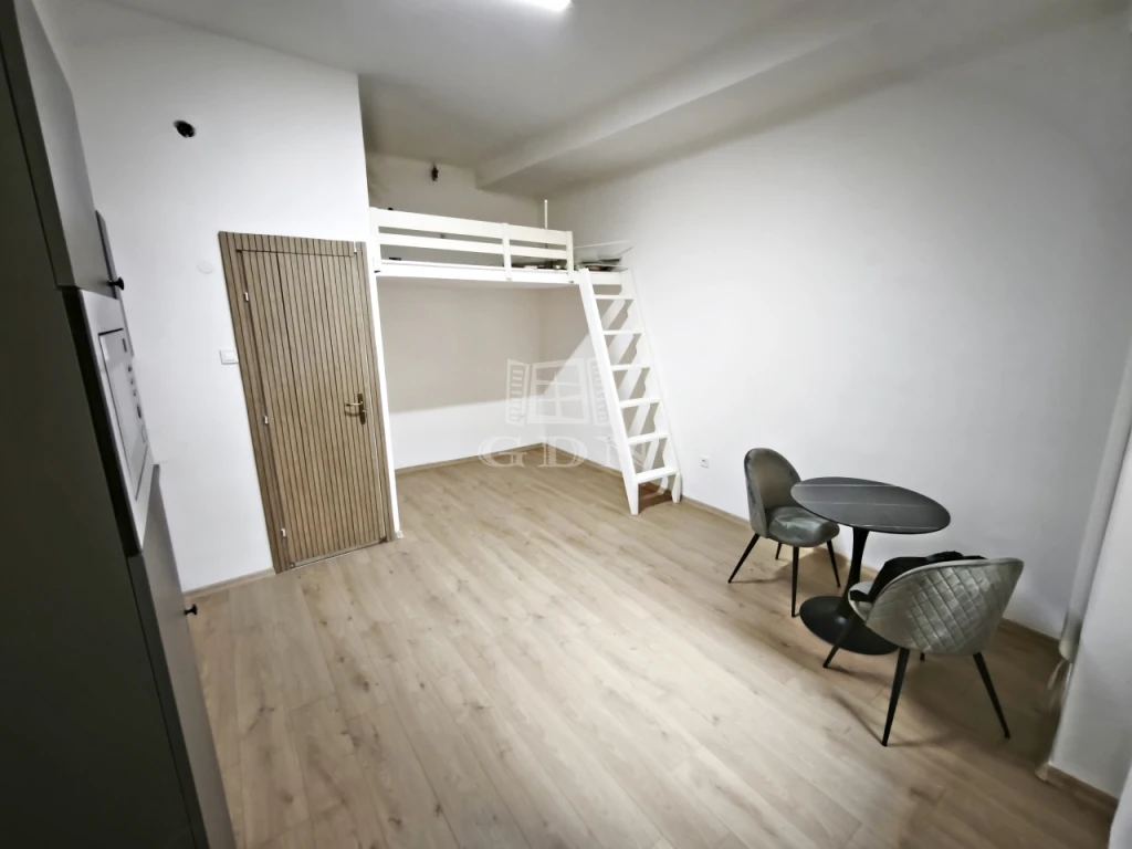 Eladó téglalakás, Budapest VIII. kerület, Népszínház negyed, Bezerédj utca