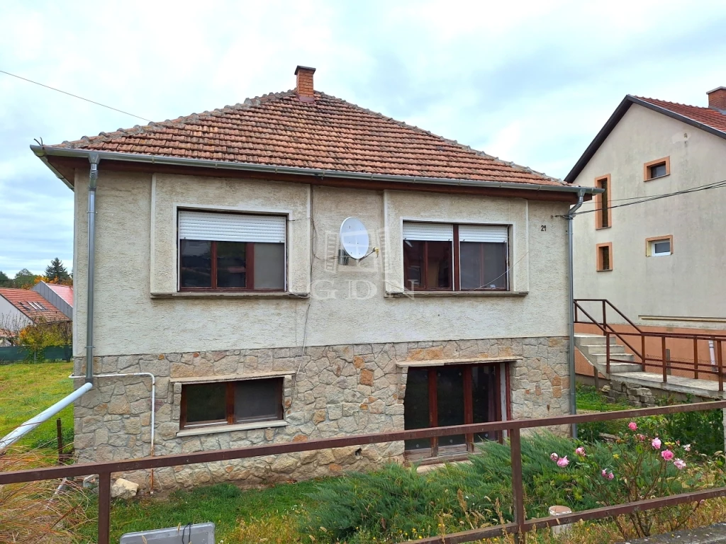 Eladó családi ház, Etyek, Alsóhegy utca