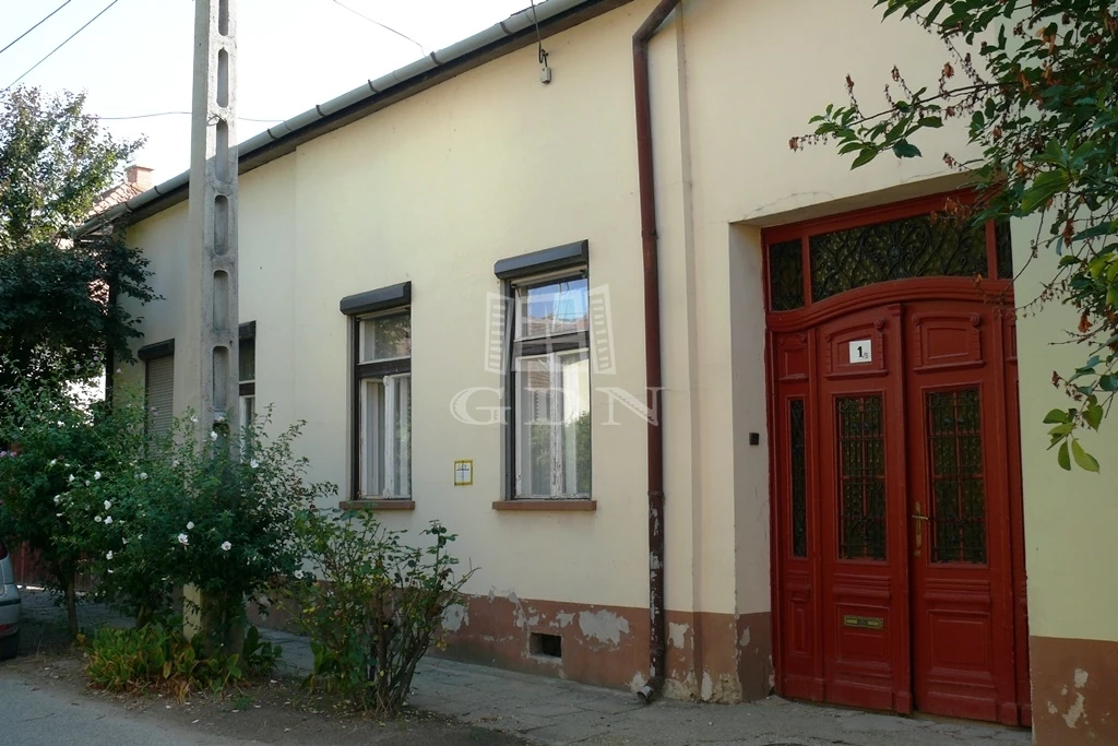 For sale house, Kiskunfélegyháza, Városközpont, Központi Autóbusz pályaudvar közeli