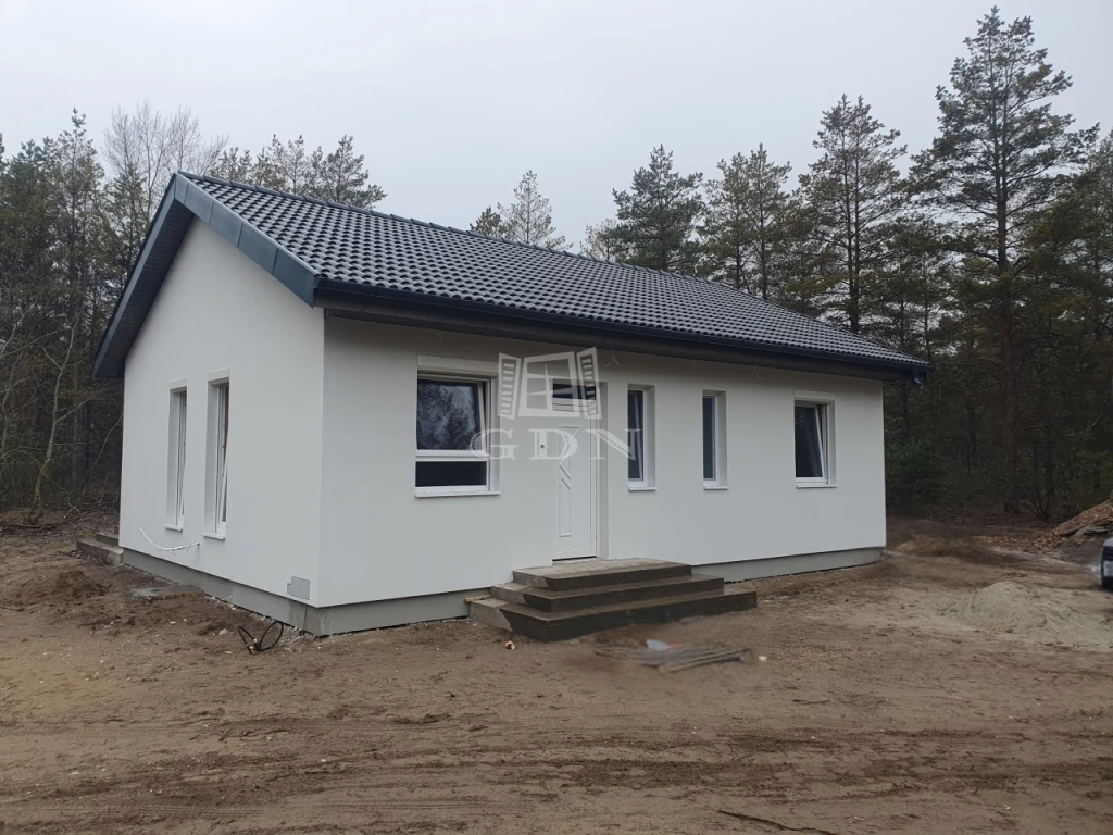 Eladó családi ház, Kecskemét, Fenyveserdő lakópark