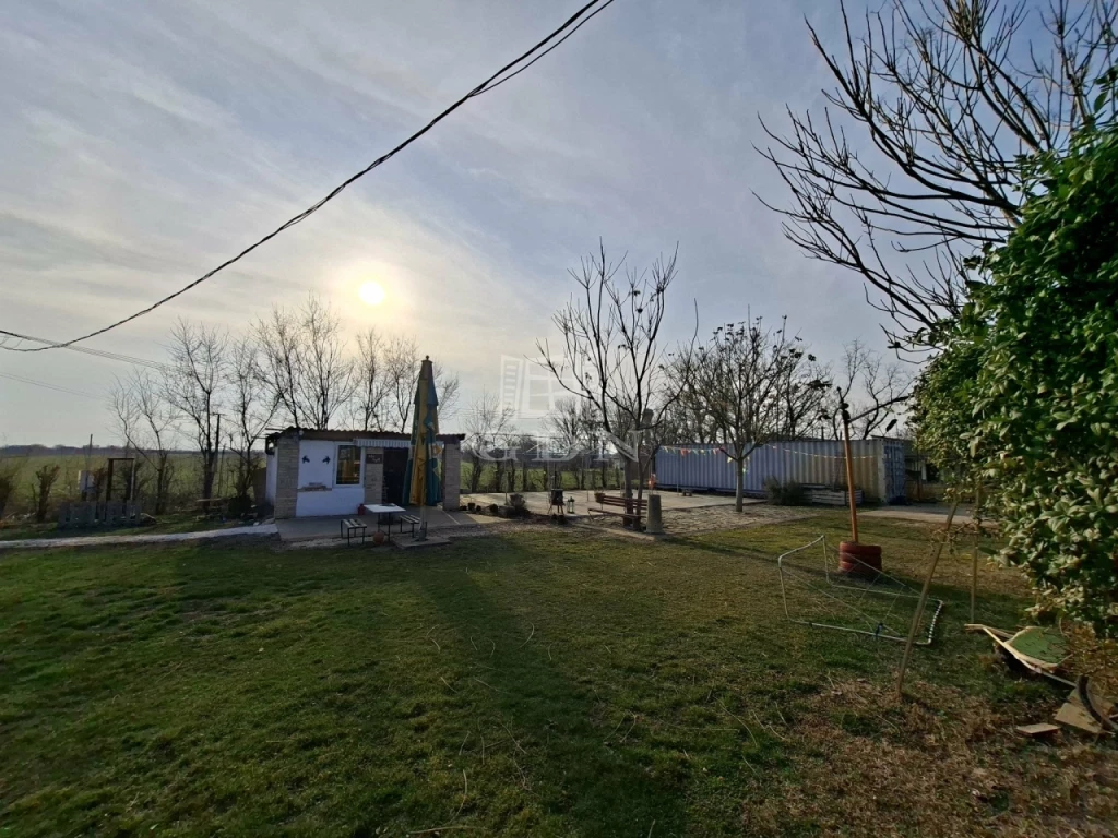 Eladó tanya, Városföld, Mercédesz gyár közelében