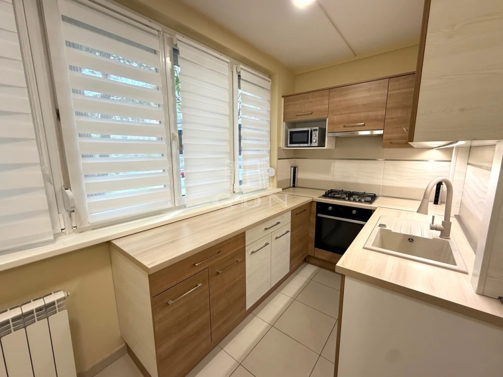 c3-1-name c2-20-name, Kecskemét, Széchenyi-város, Szimferopol tér