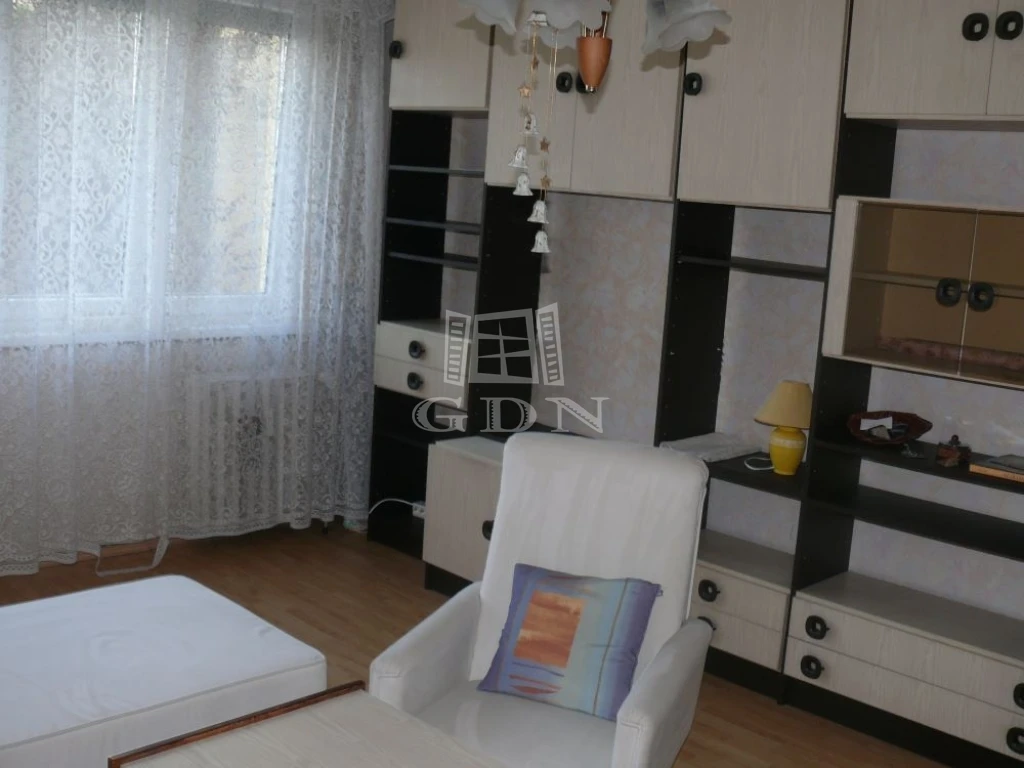Kiadó panellakás, Kecskemét, Széchenyi-város, Aradi vértanúk tere közeli