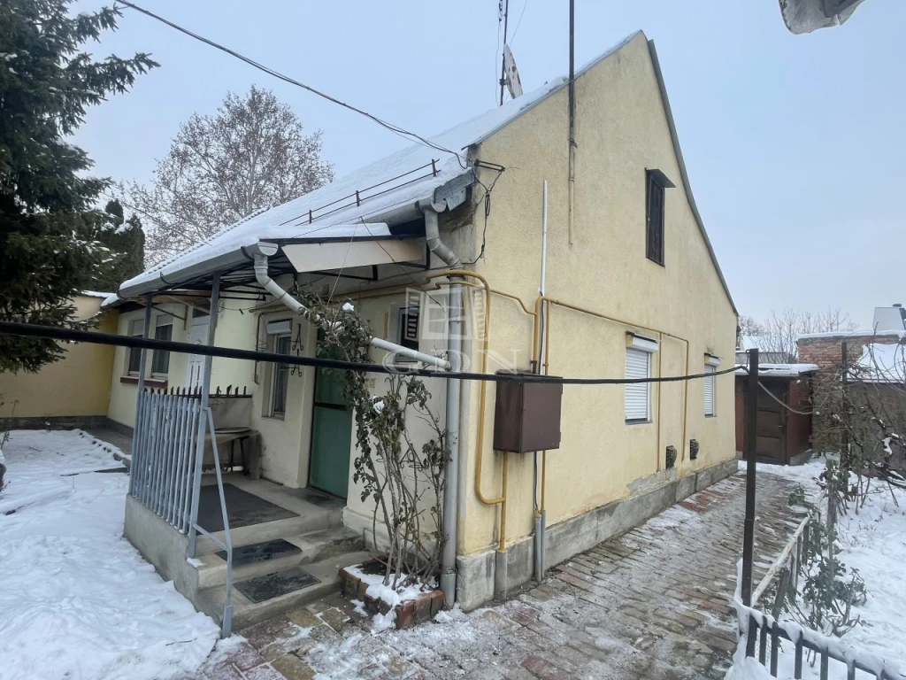 c3-1-name c2-19-name, Szeged, Móraváros, Felhő utca