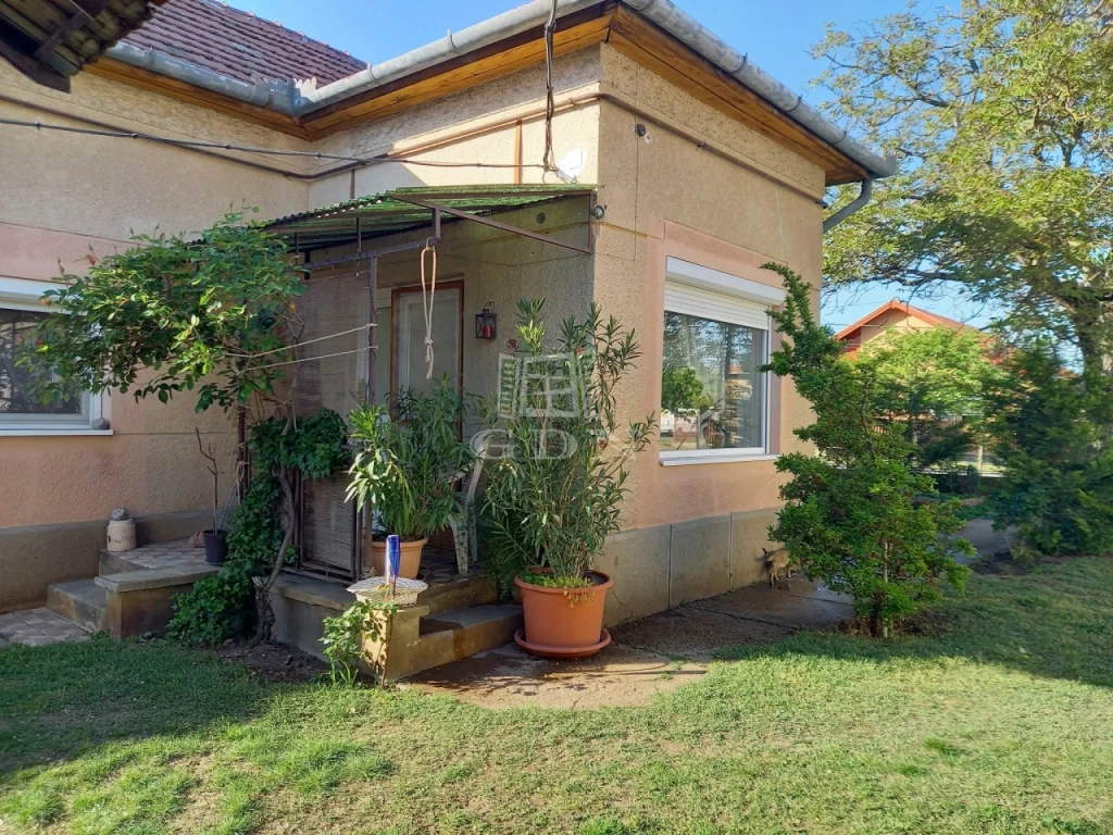 Eladó családi ház, Bordány, Bordány központjában eladó ház