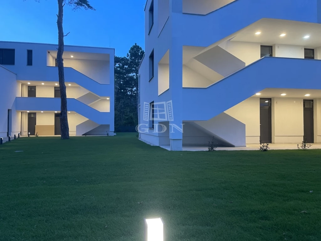 For sale brick flat, Balatonfenyves, BALATONFENYVES, VÍZKÖZELI - 1.em./1