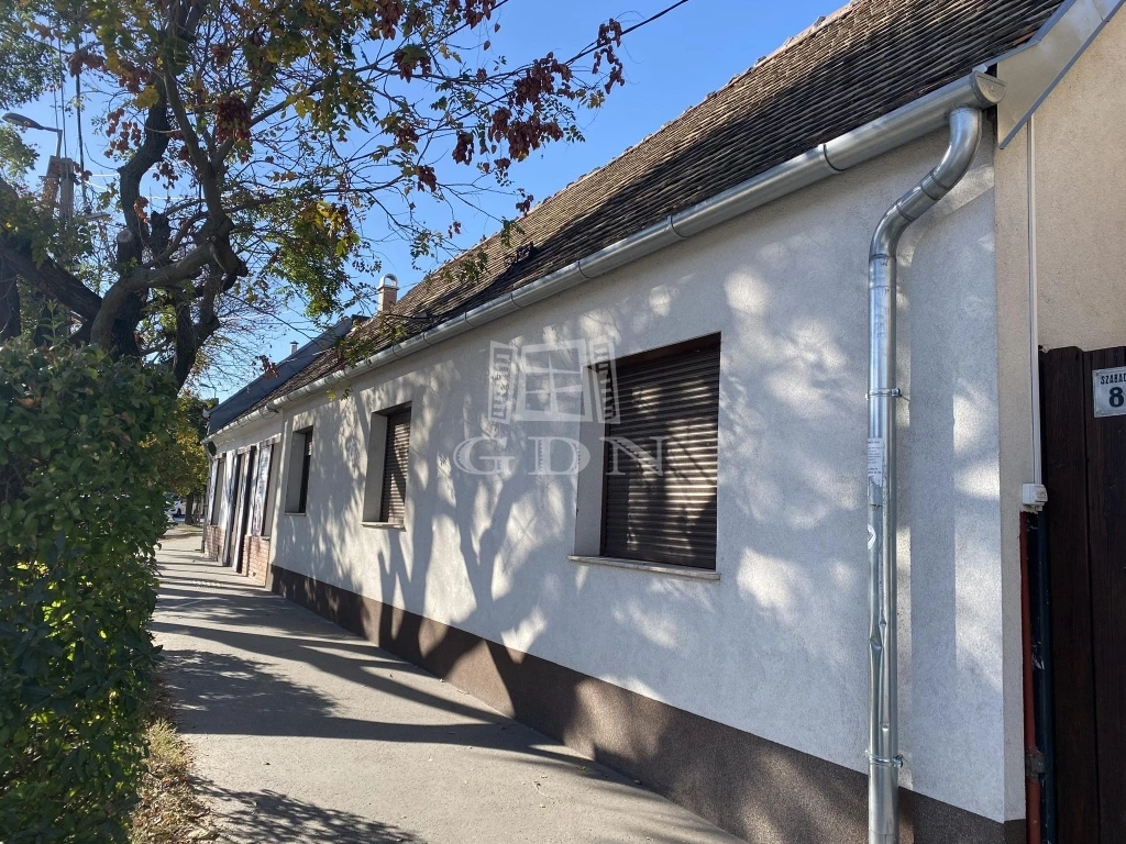 Eladó téglalakás, Budaörs, Szabadság út