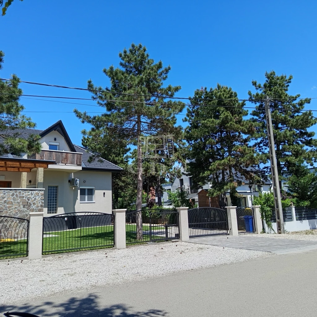 Eladó családi ház, Érd, Fenyves-Parkváros, Darúkezelő utca