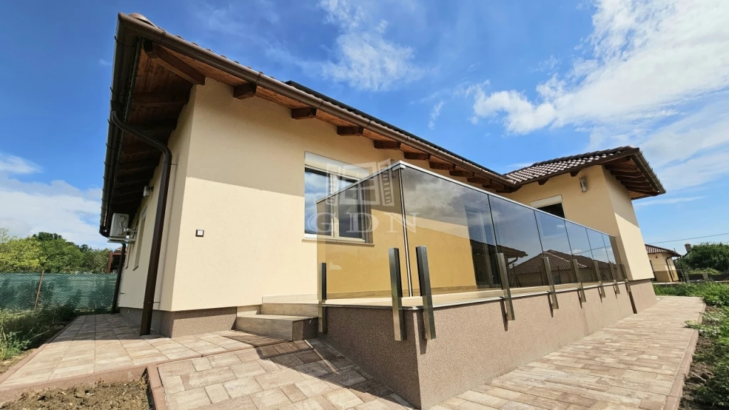 Eladó családi ház, Érd, Fenyves-Parkváros, ÉRD - FENYVES PARKVÁROS