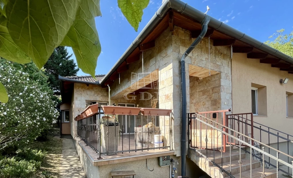 Eladó családi ház, Érd, Parkváros, Parkváros, intim kert, otthonos tér